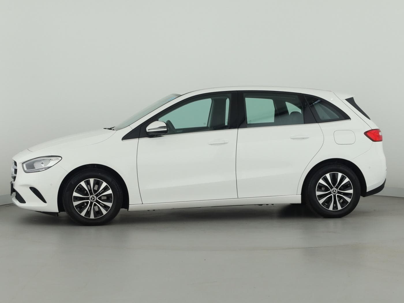 Mercedes-Benz B 180 d Bild 7