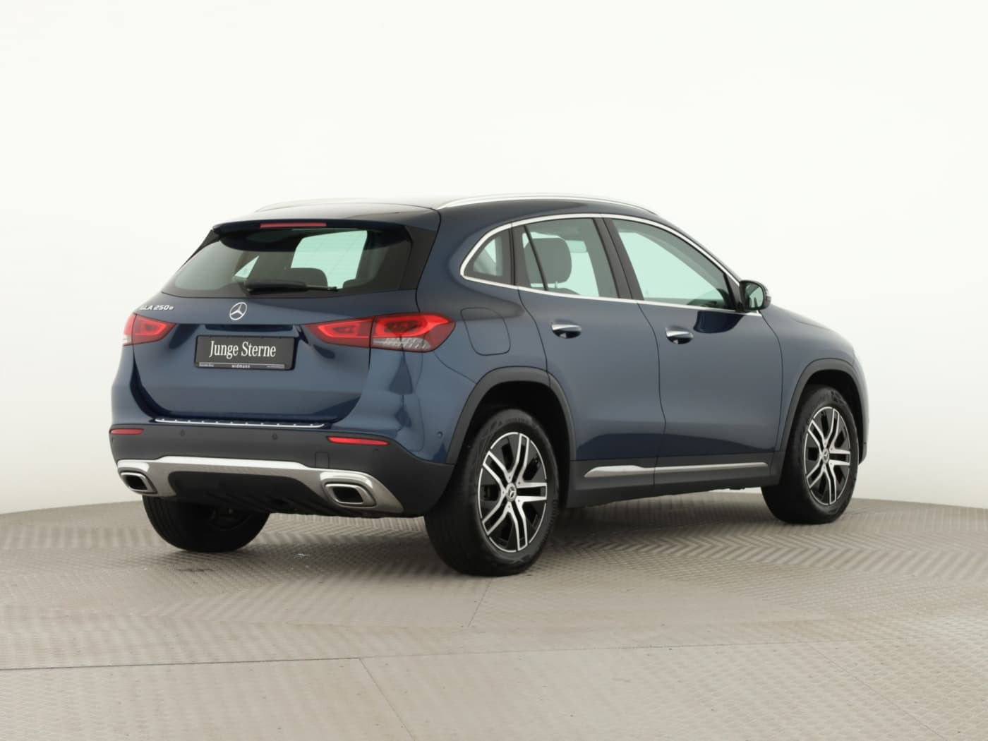 Mercedes-Benz GLA 250 e Bild 6