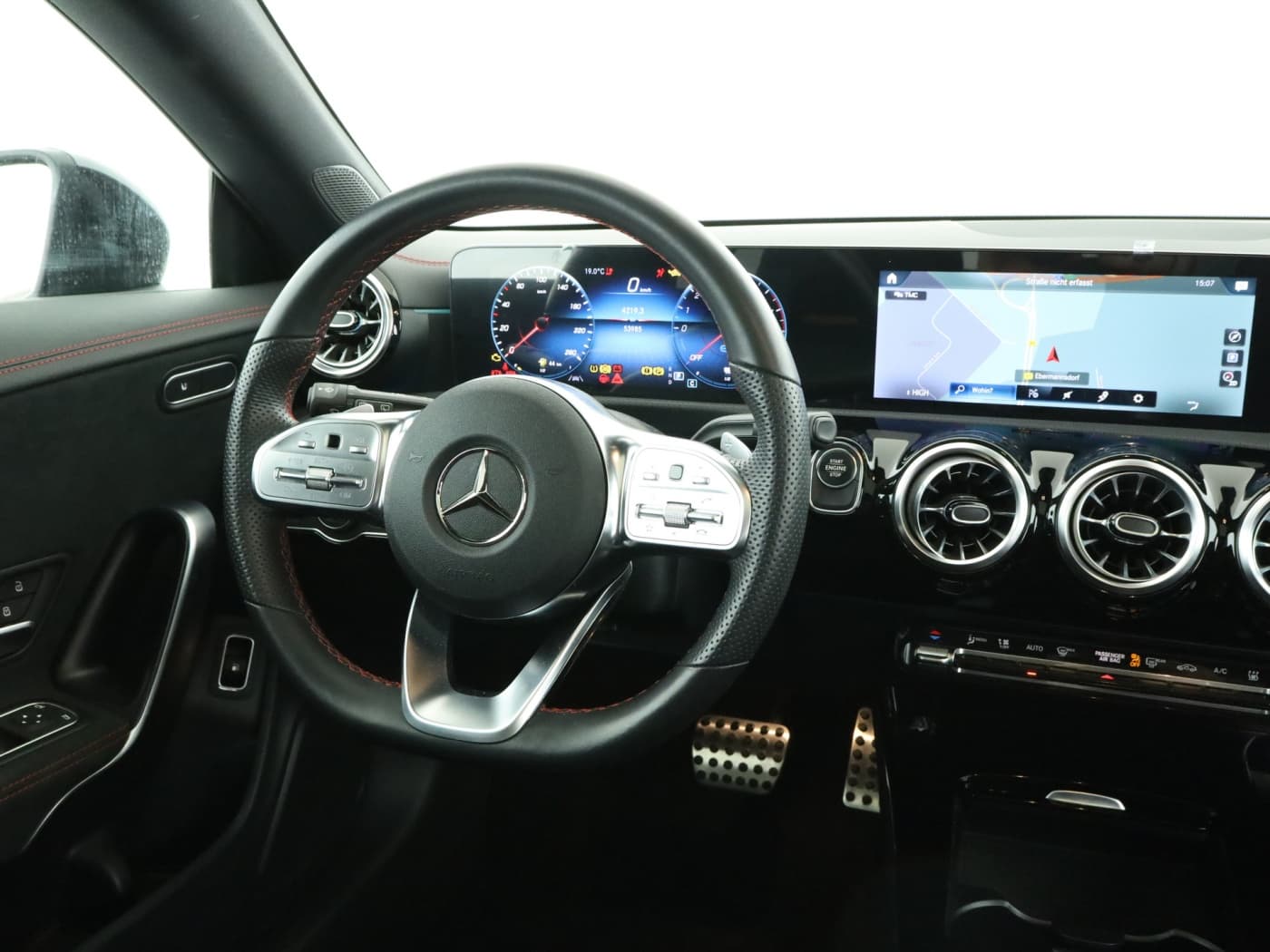 Mercedes-Benz CLA 250 e SB Bild 10