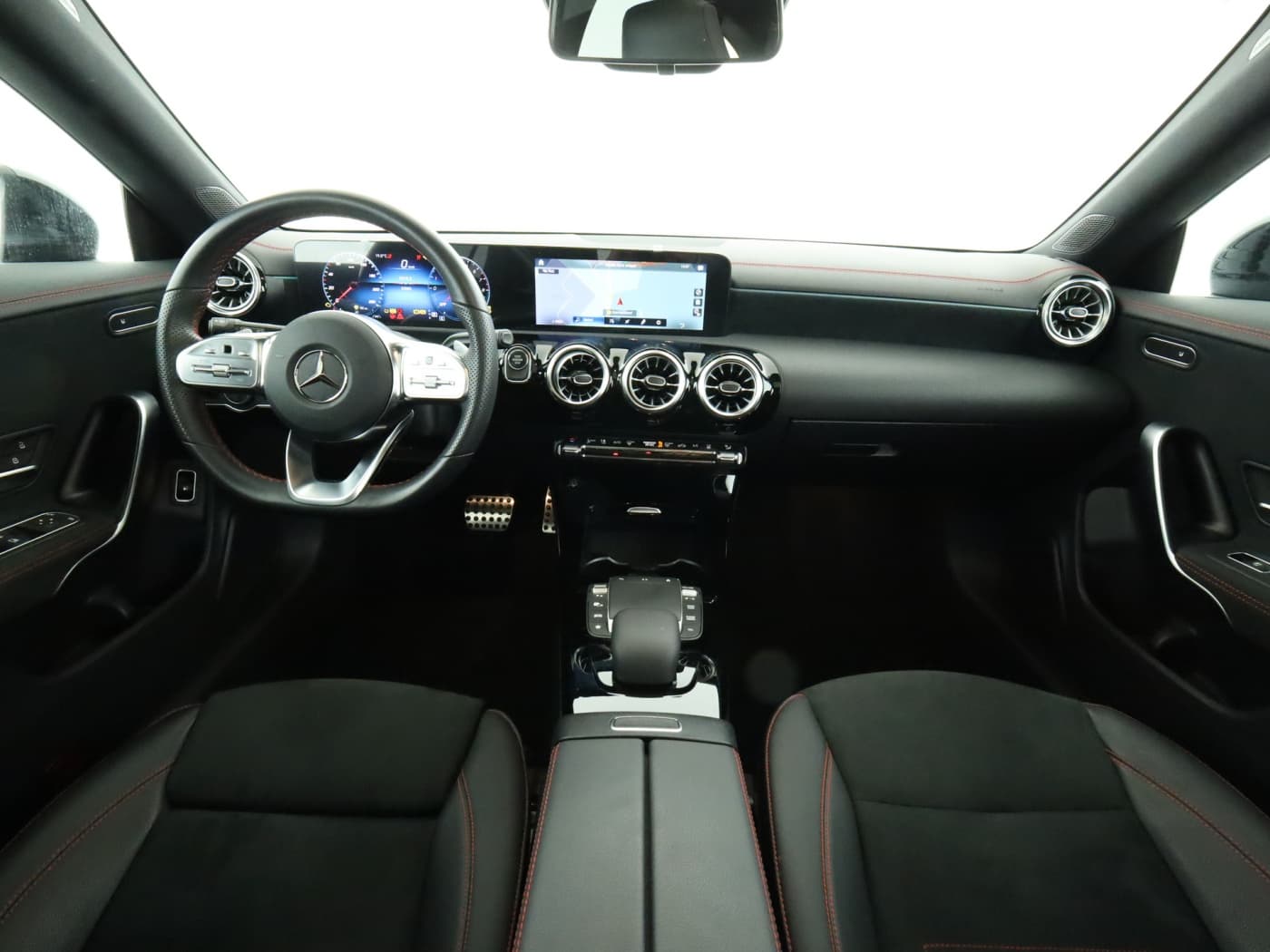Mercedes-Benz CLA 250 e SB Bild 19