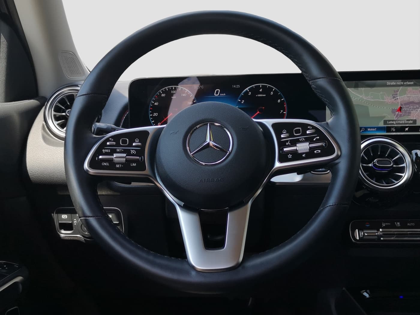 Mercedes-Benz GLB 200 Bild 10