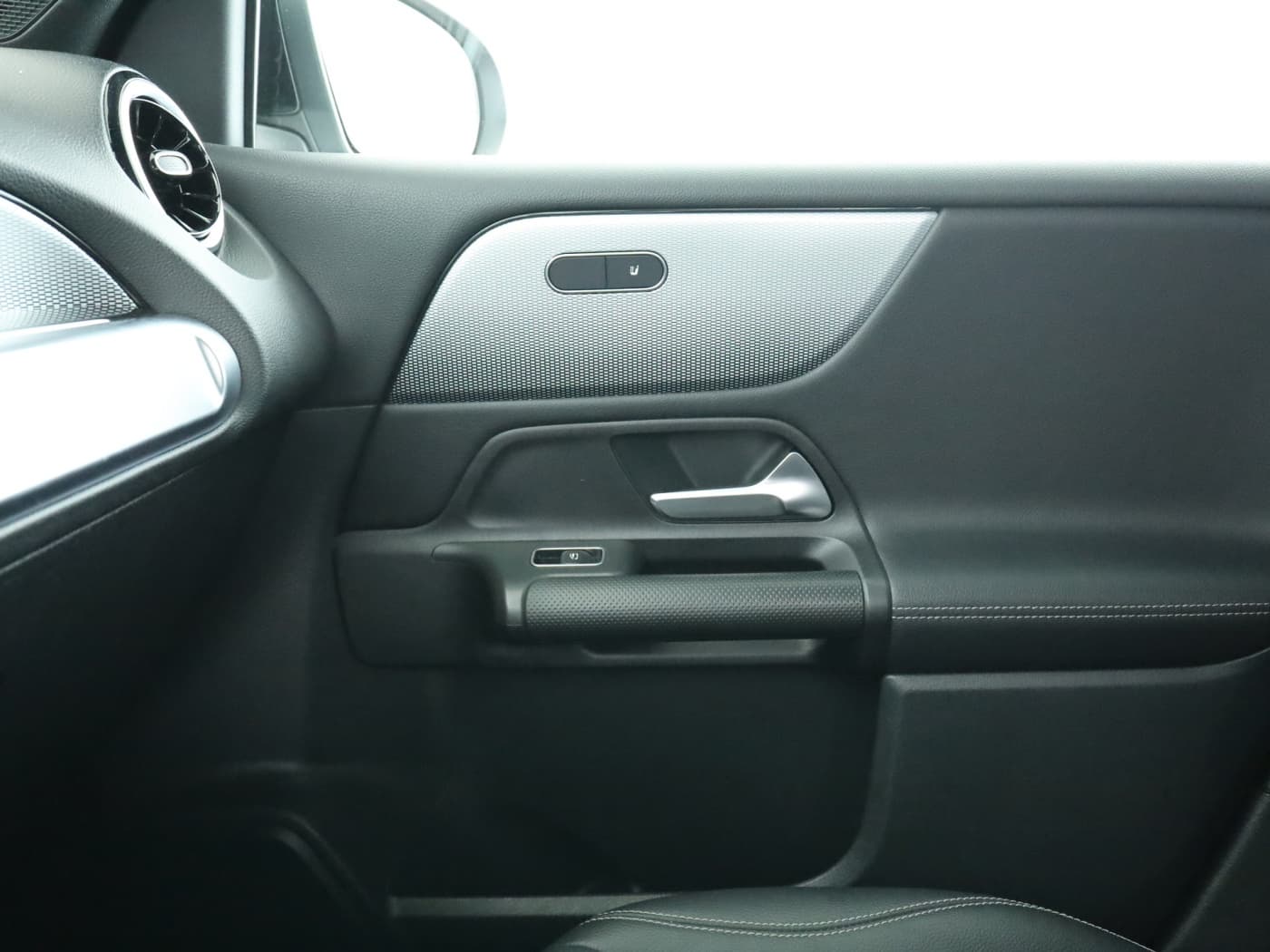 Mercedes-Benz GLB 220 d Bild 16