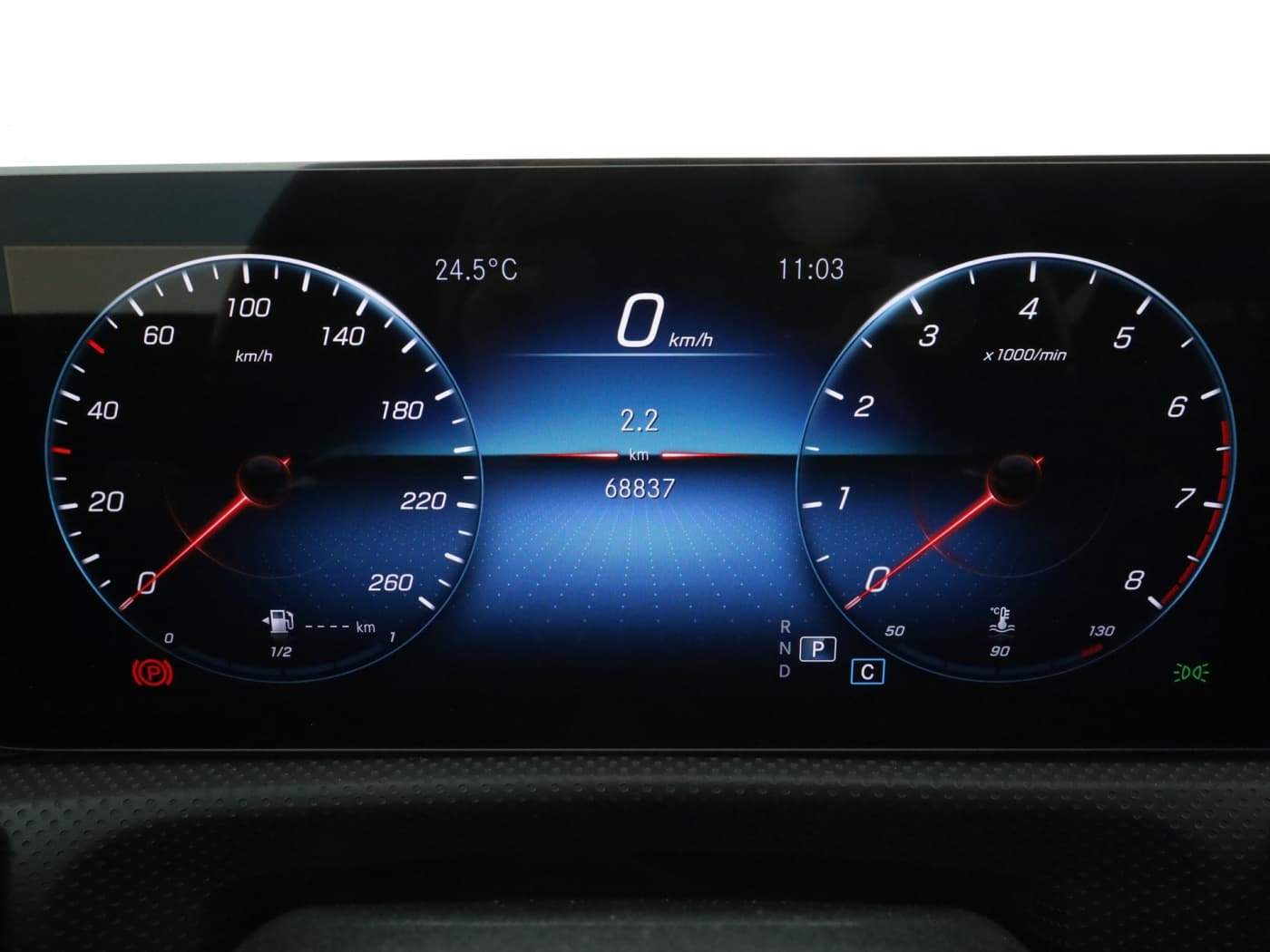Mercedes-Benz CLA 200 SB Bild 12