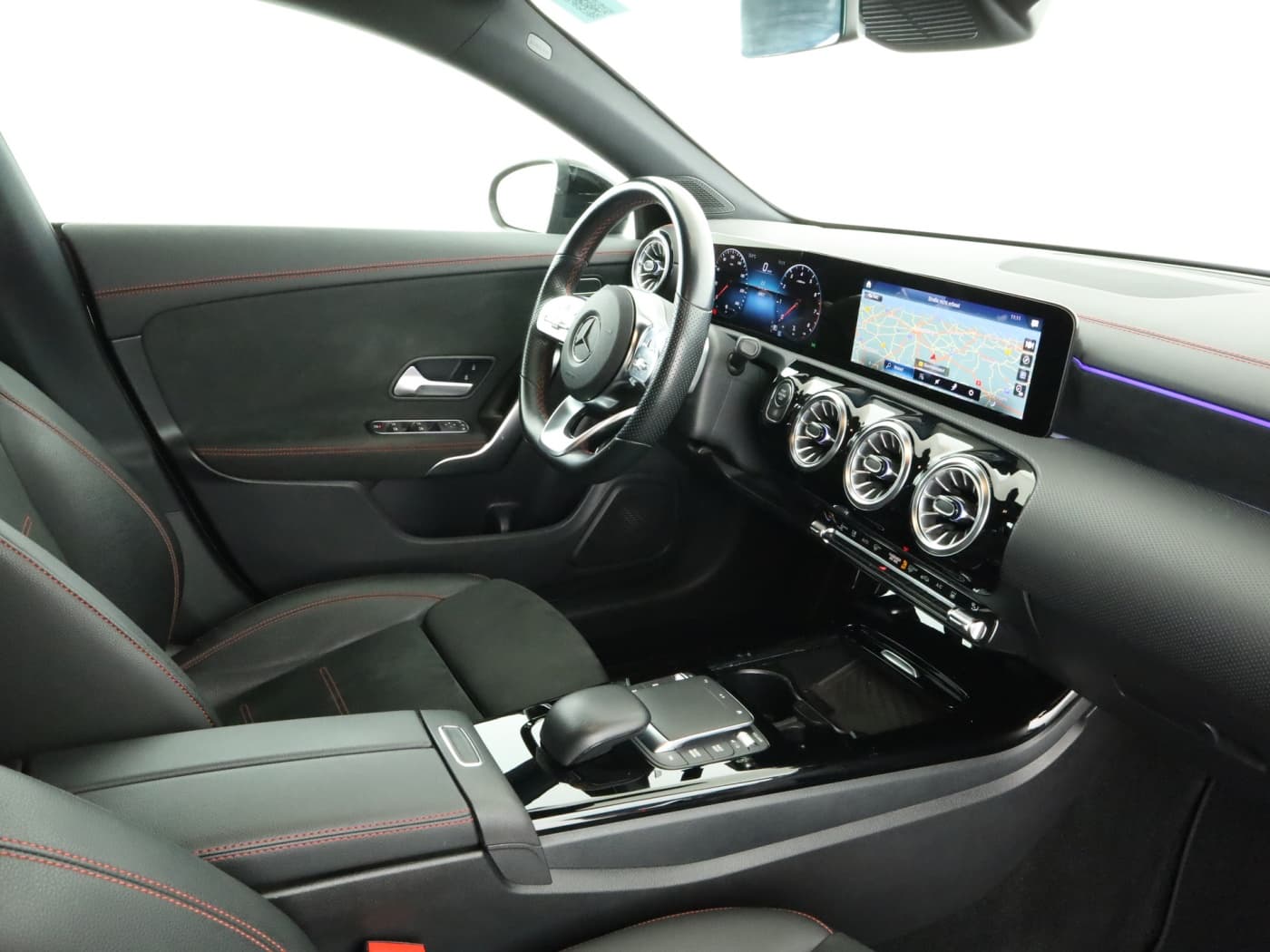 Mercedes-Benz CLA 200 SB Bild 17
