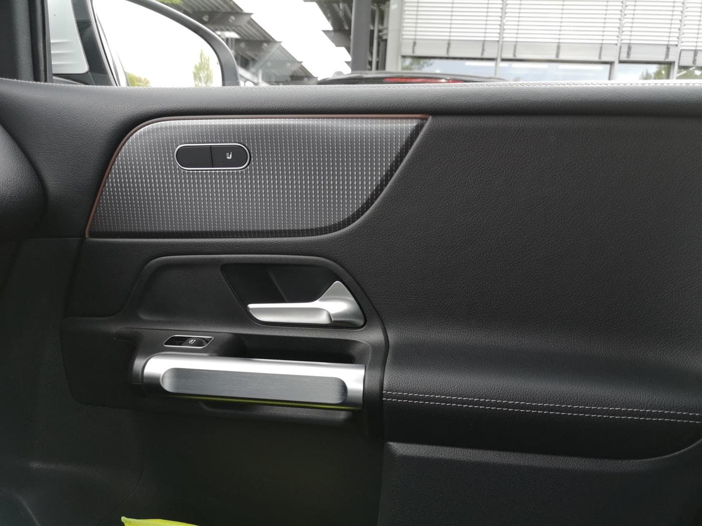 Mercedes-Benz GLB 220 d Bild 14
