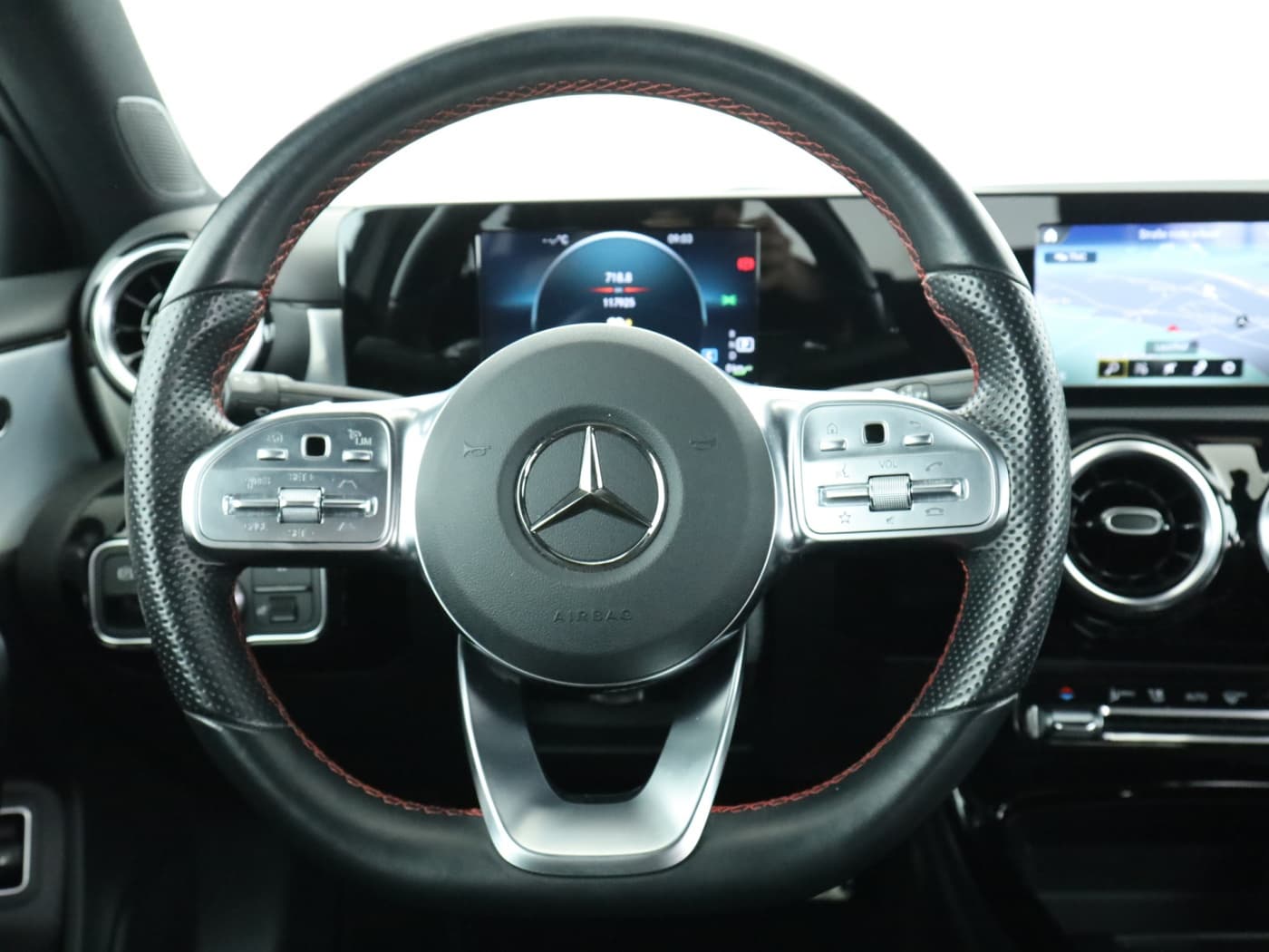 Mercedes-Benz A 250 e Lim Bild 11