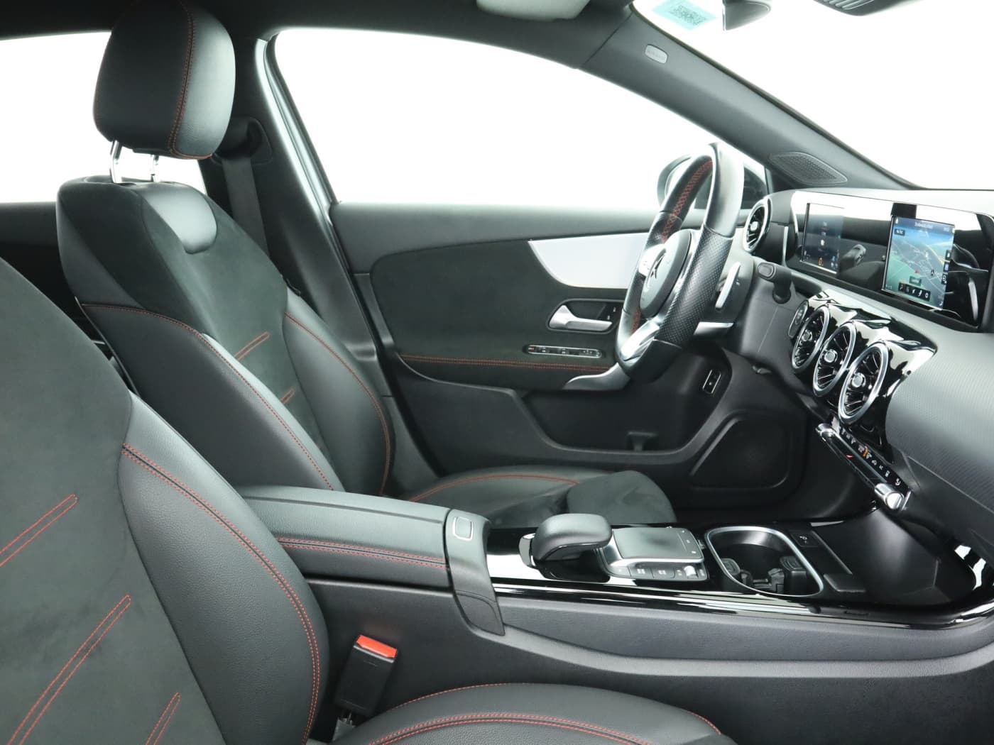 Mercedes-Benz A 250 e Lim Bild 17