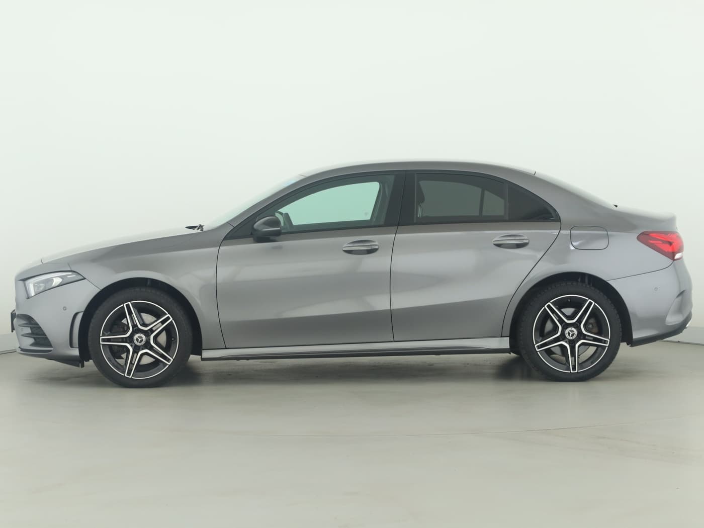 Mercedes-Benz A 250 e Lim Bild 7