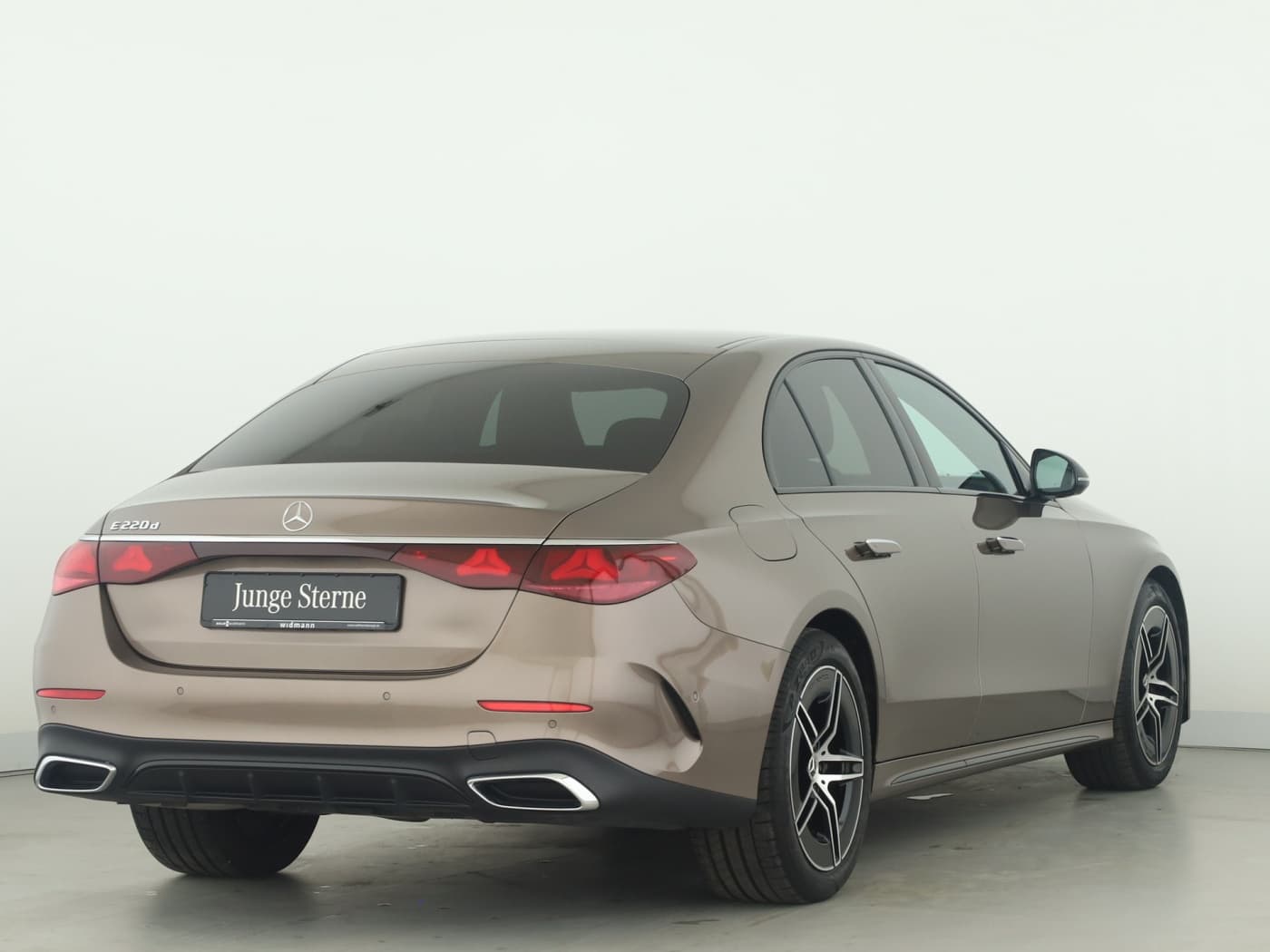 Mercedes-Benz E 220 d Bild 2