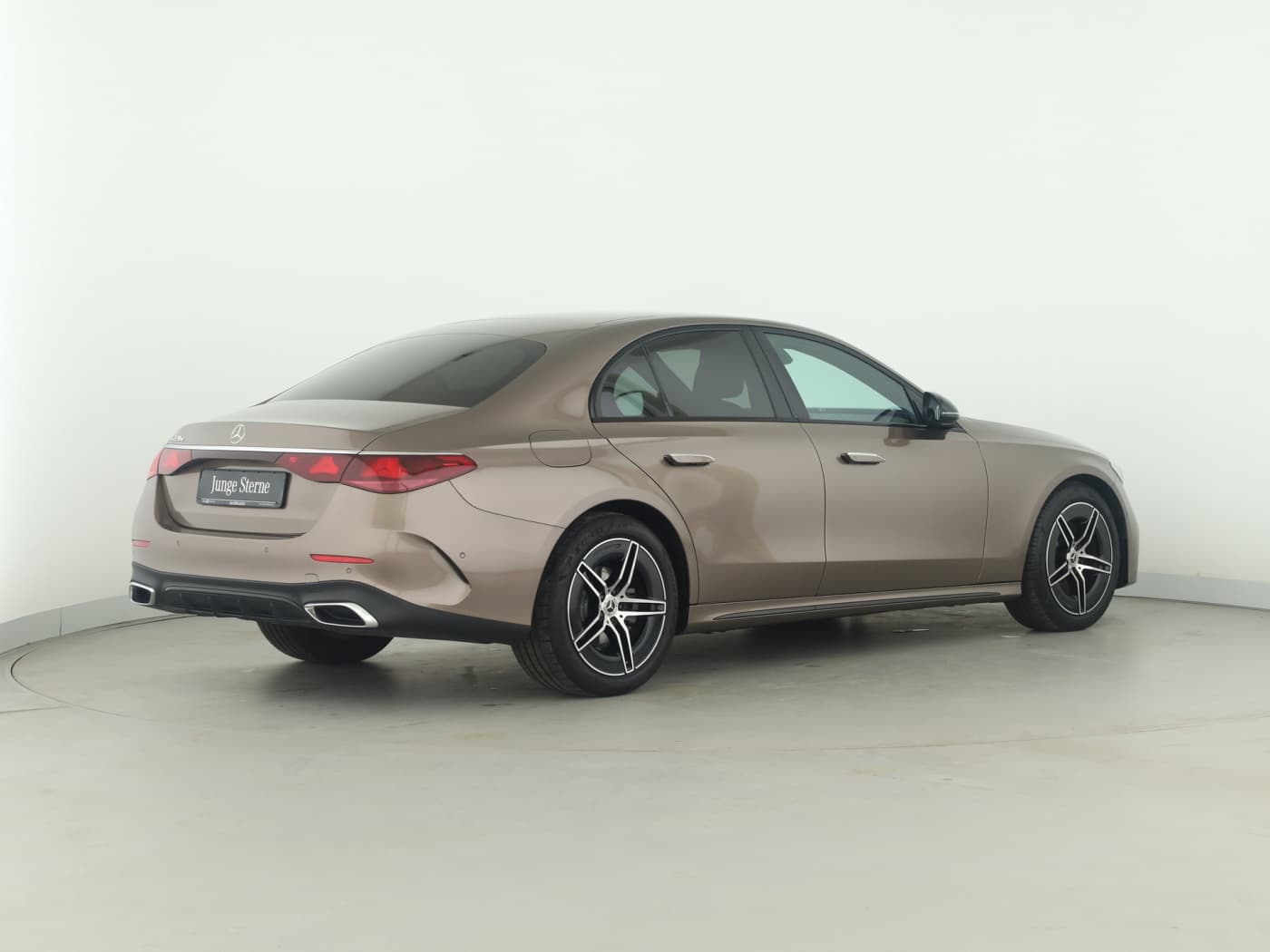 Mercedes-Benz E 220 d Bild 6