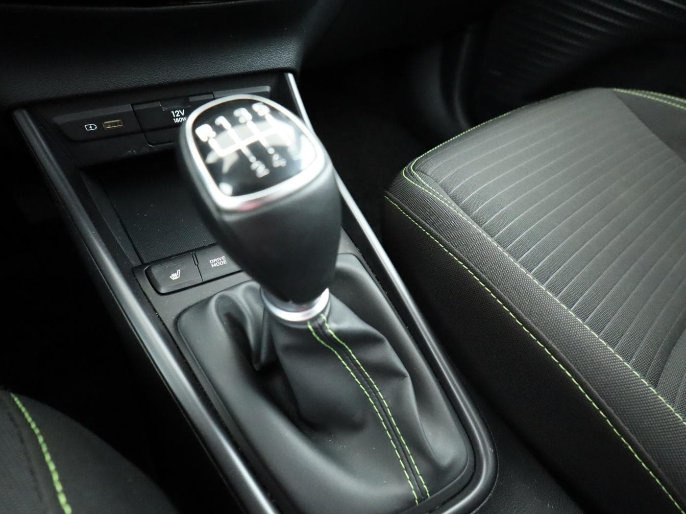 Hyundai i20 1.0 T-GDI Intro Edition Bild 15