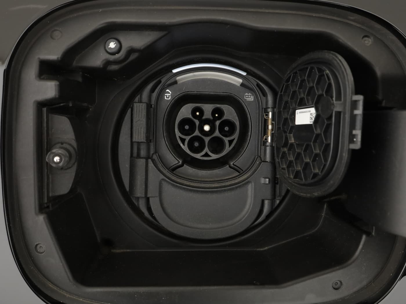 Mercedes-Benz A 250 e Bild 23