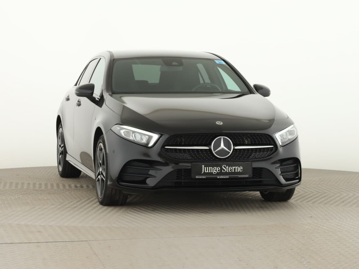 Mercedes-Benz A 250 e Bild 3