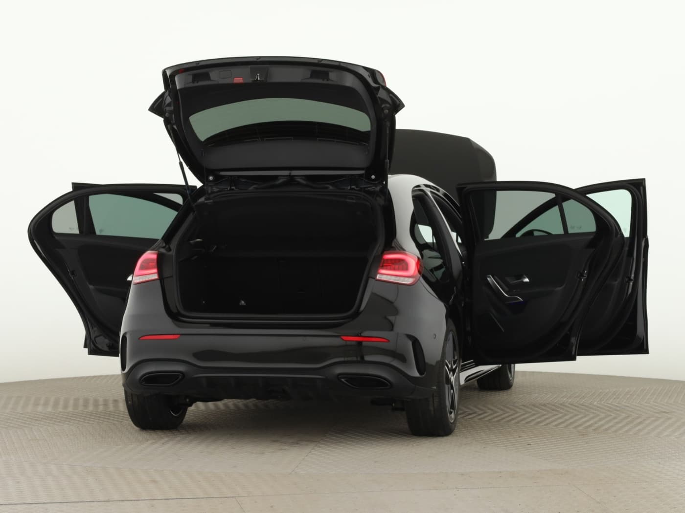 Mercedes-Benz A 250 e Bild 9