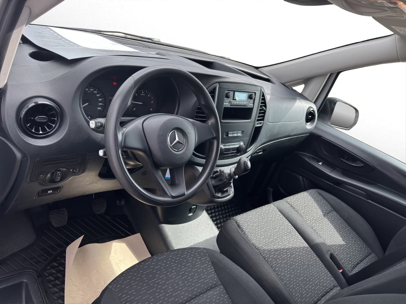 Mercedes-Benz Vito 110 CDI Kasten Lang Bild 9