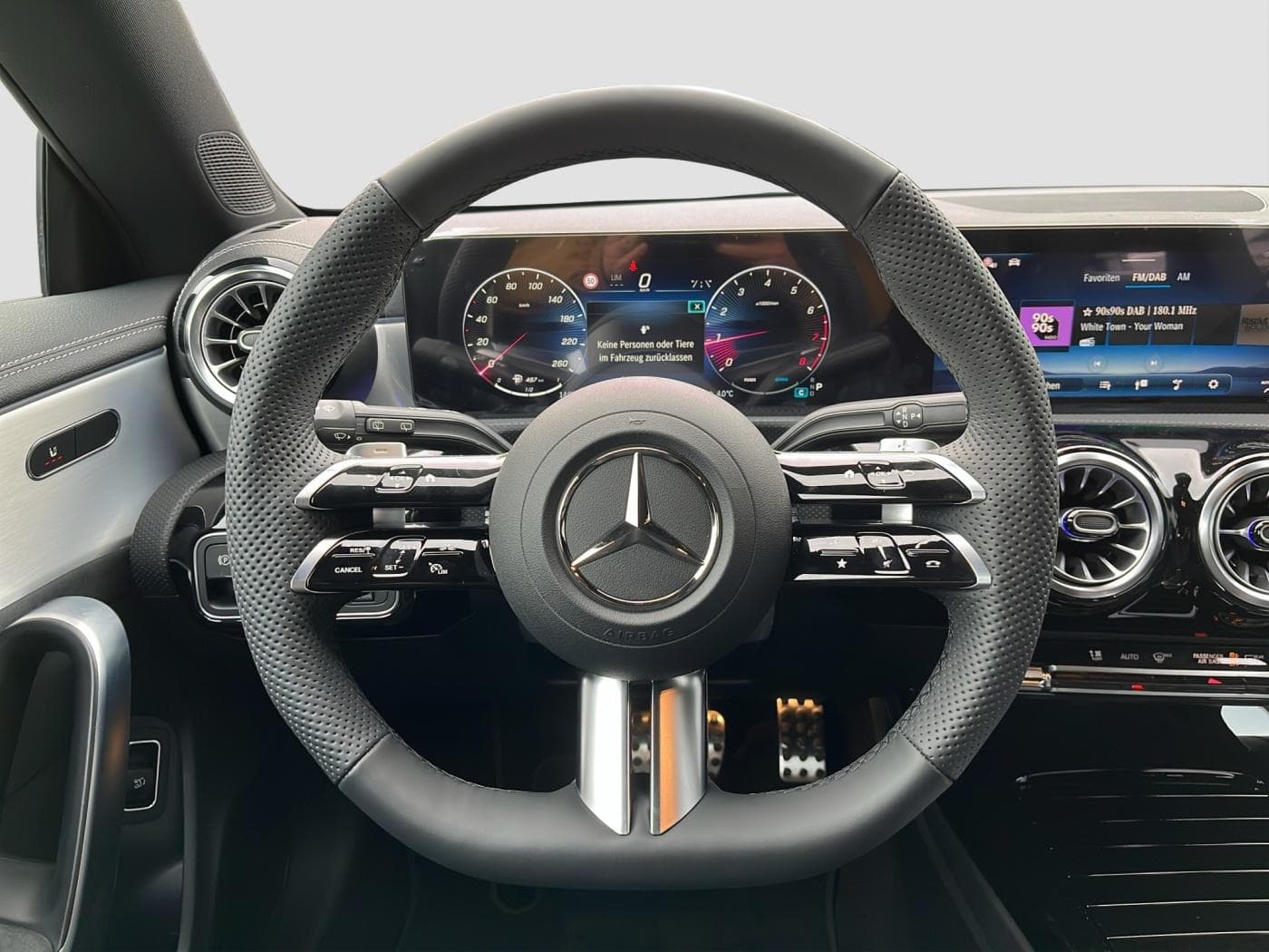 Mercedes-Benz CLA 200 Shooting Brake Bild 10