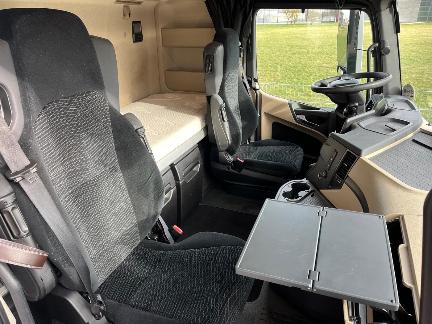 Mercedes-Benz Actros 1848 LS nRL GigaSpace Bild 8