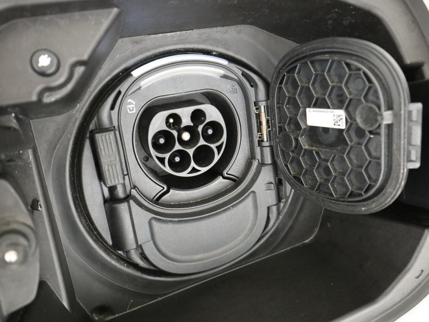 Mercedes-Benz CLA 250 e SB Bild 23