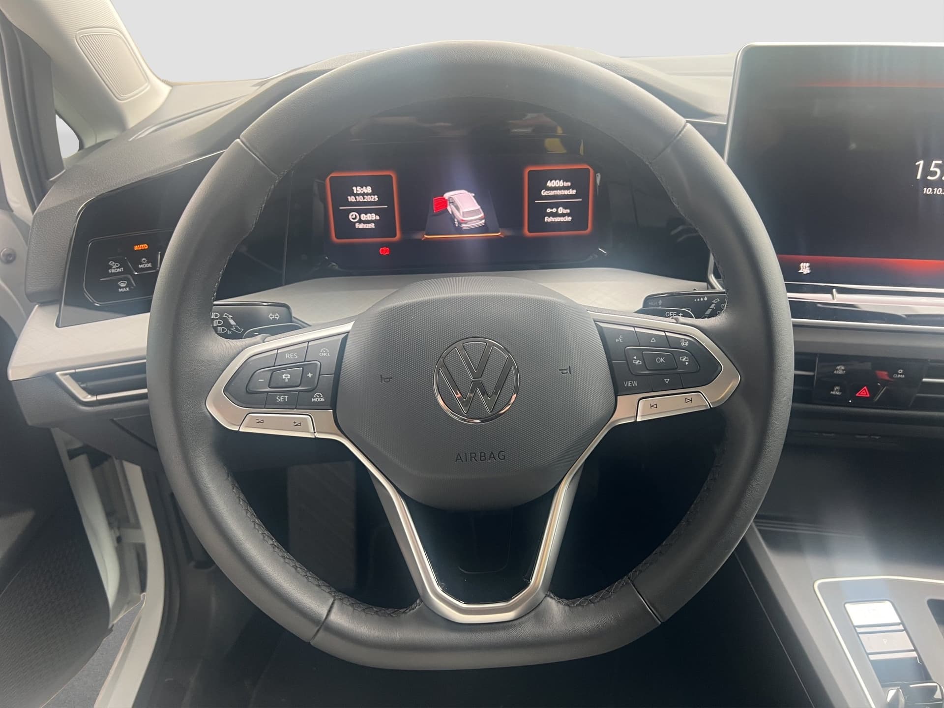 Volkswagen Golf Variant 1.5 TSI DSG Standheizung Bild 10