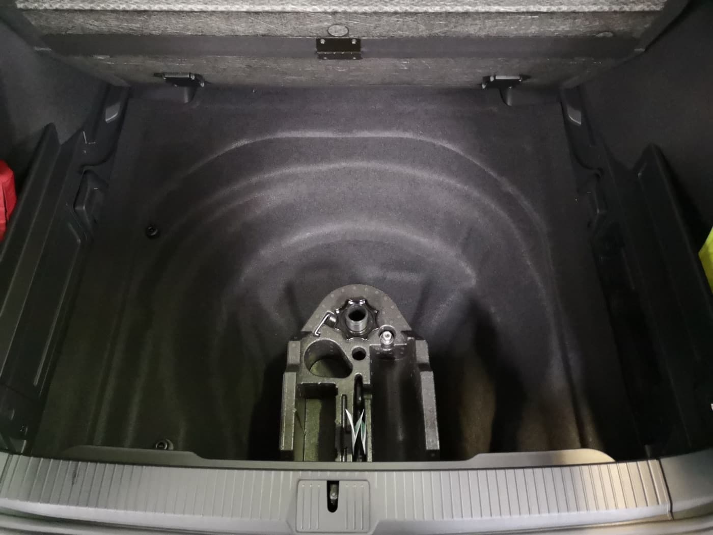 Volkswagen Passat Variant Business 2.0 l TDI DSG Bild 18