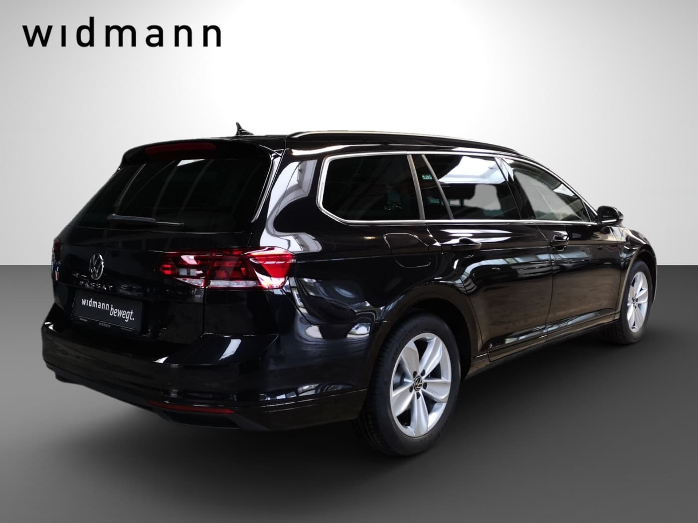 Volkswagen Passat Variant Business 2.0 l TDI DSG Bild 4