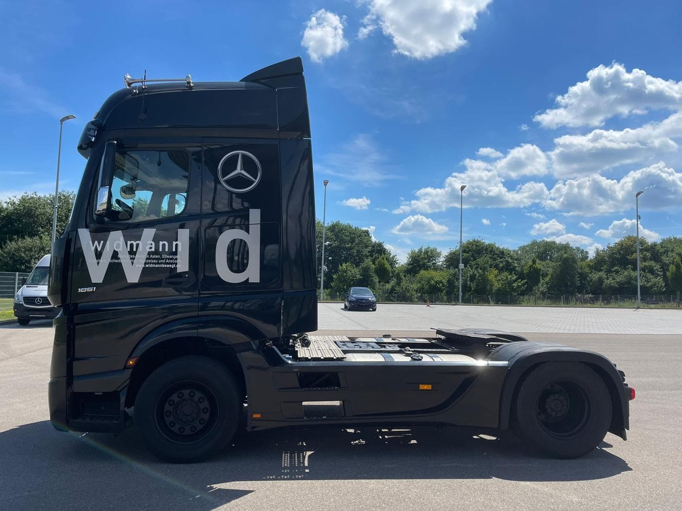 Mercedes-Benz Actros 1851 LS BigSpace Bild 2
