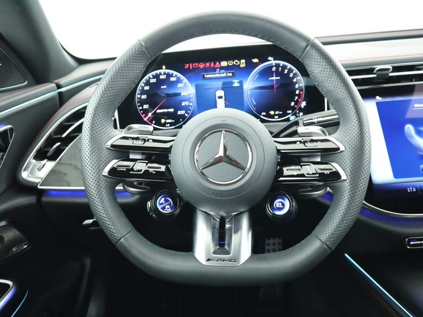 Mercedes-Benz E 53 AMG Hybrid 4M+ T Bild 11
