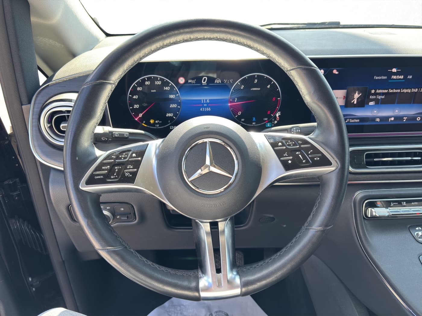 Mercedes-Benz V 300 d 4MATIC AVANTGARDE Extralang Bild 10