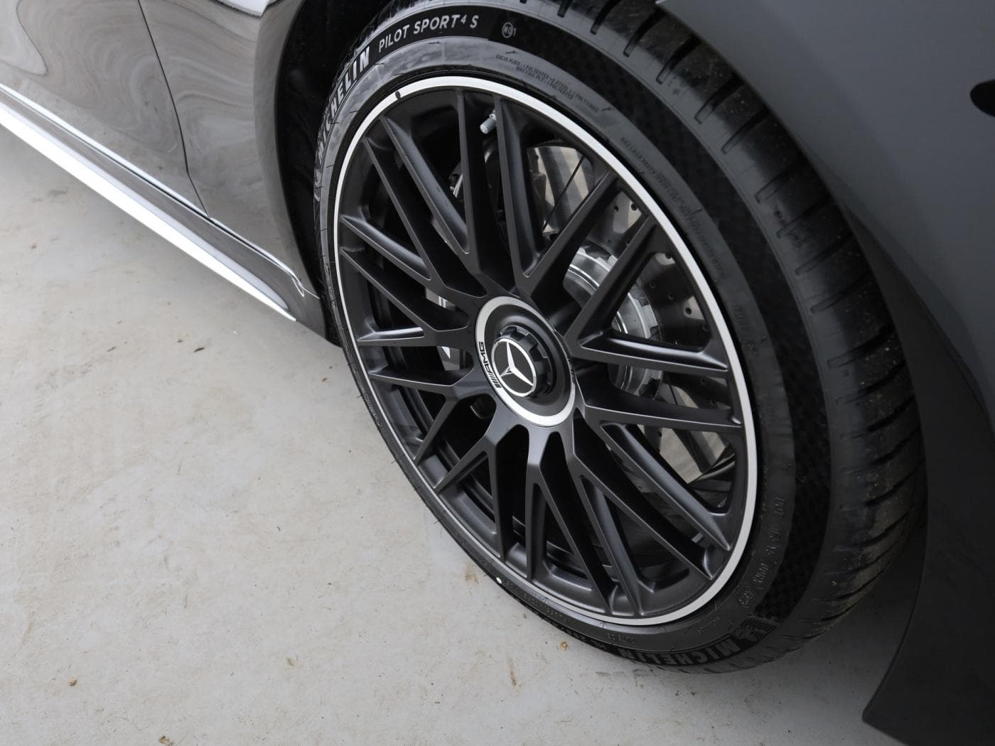 Mercedes-Benz S 63 E AMG Performance Limousine lang Bild 22