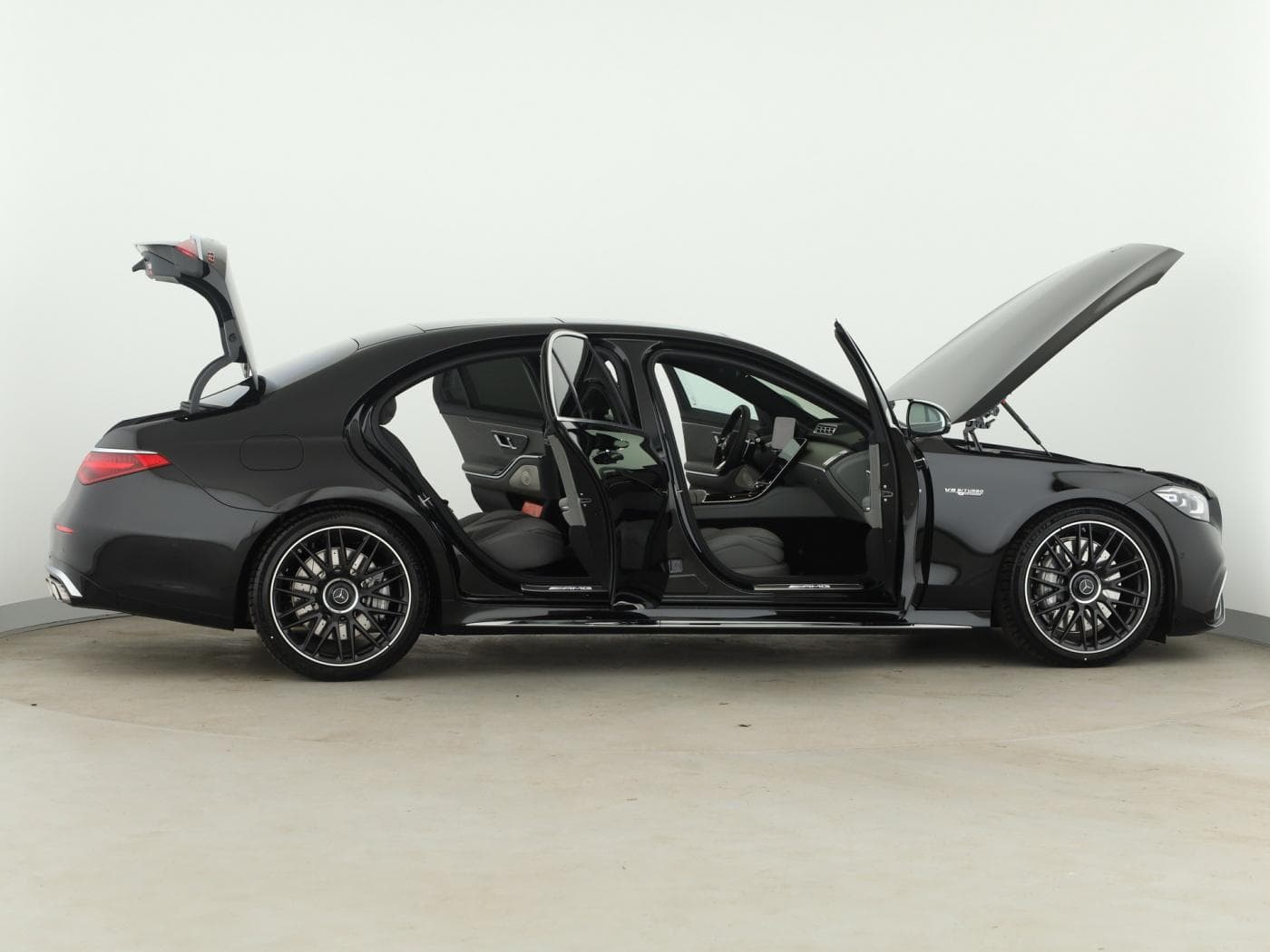 Mercedes-Benz S 63 E AMG Performance Limousine lang Bild 8
