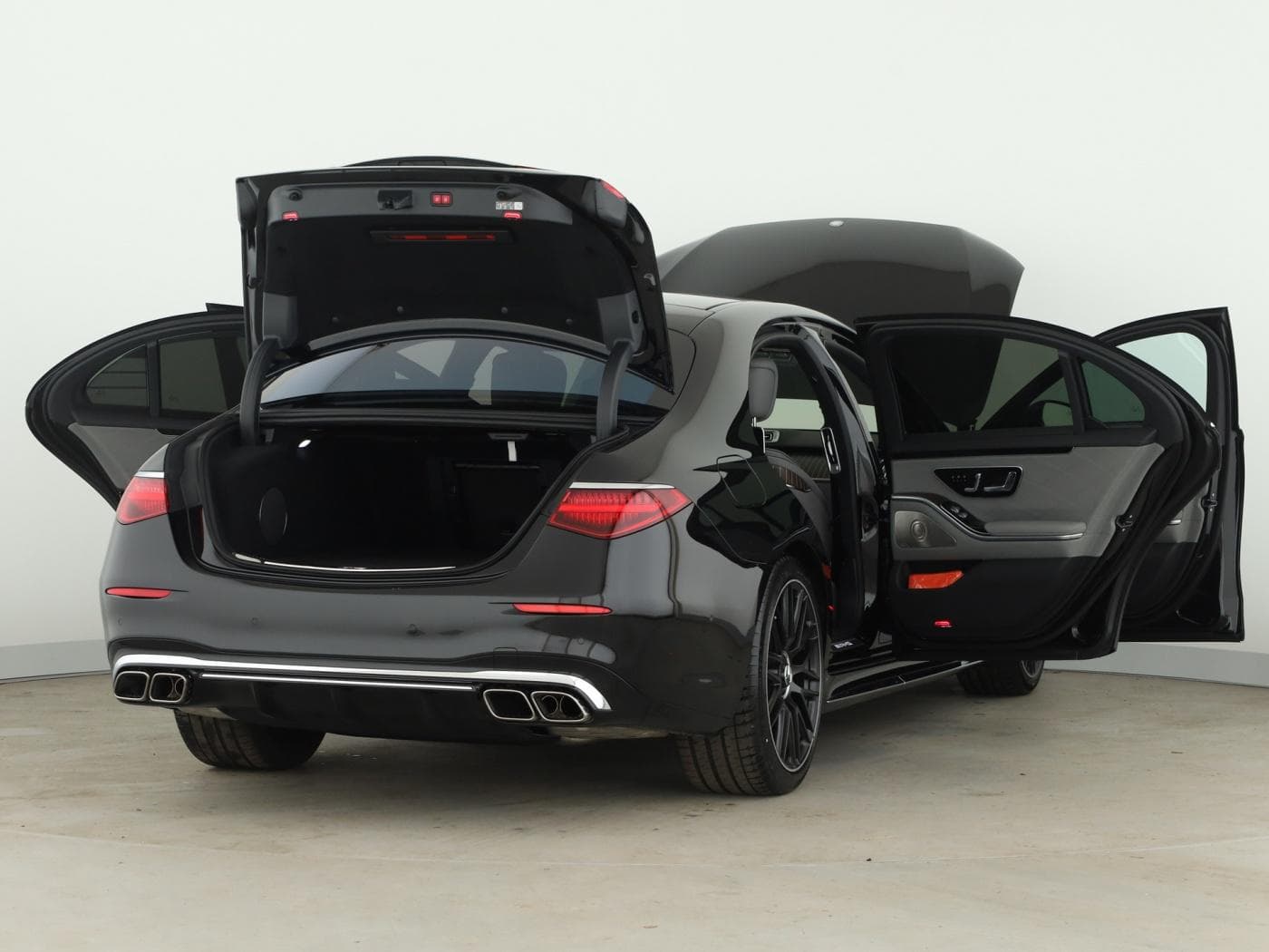 Mercedes-Benz S 63 E AMG Performance Limousine lang Bild 9