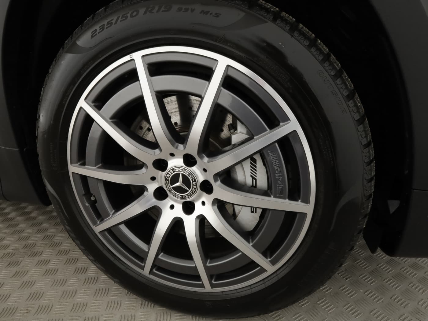 Mercedes-Benz AMG GLB 35 4MATIC Bild 21