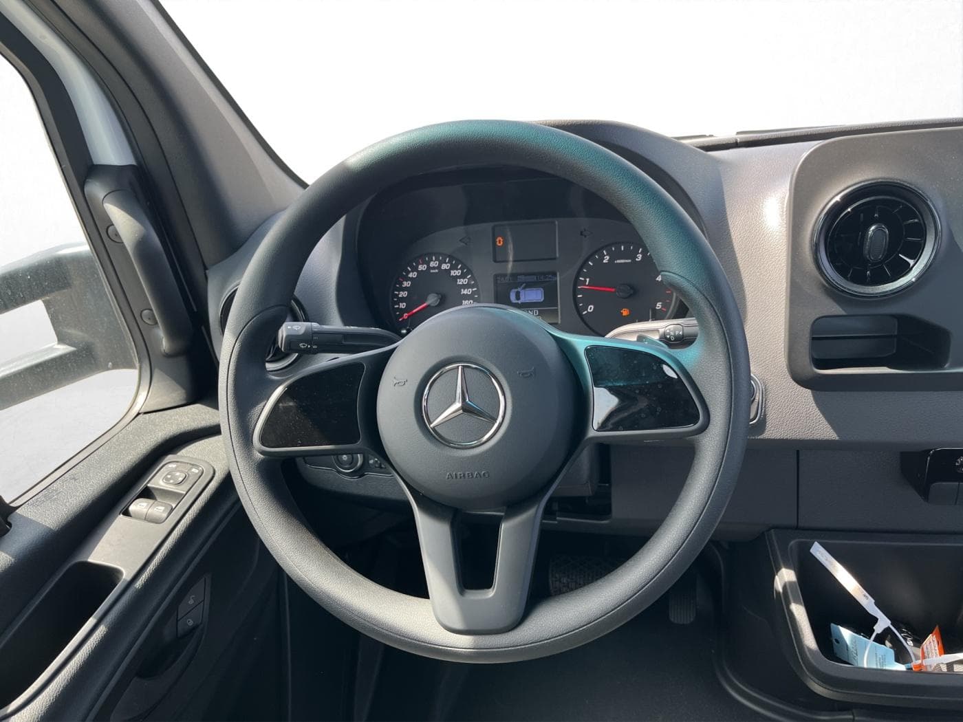 Mercedes-Benz Sprinter 519 CDI 4x4 DOKA Pritsche Bild 10