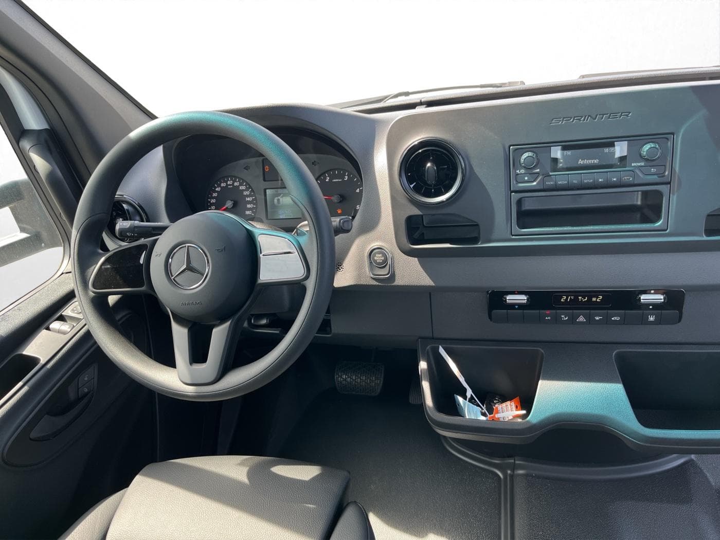 Mercedes-Benz Sprinter 519 CDI 4x4 DOKA Pritsche Bild 9