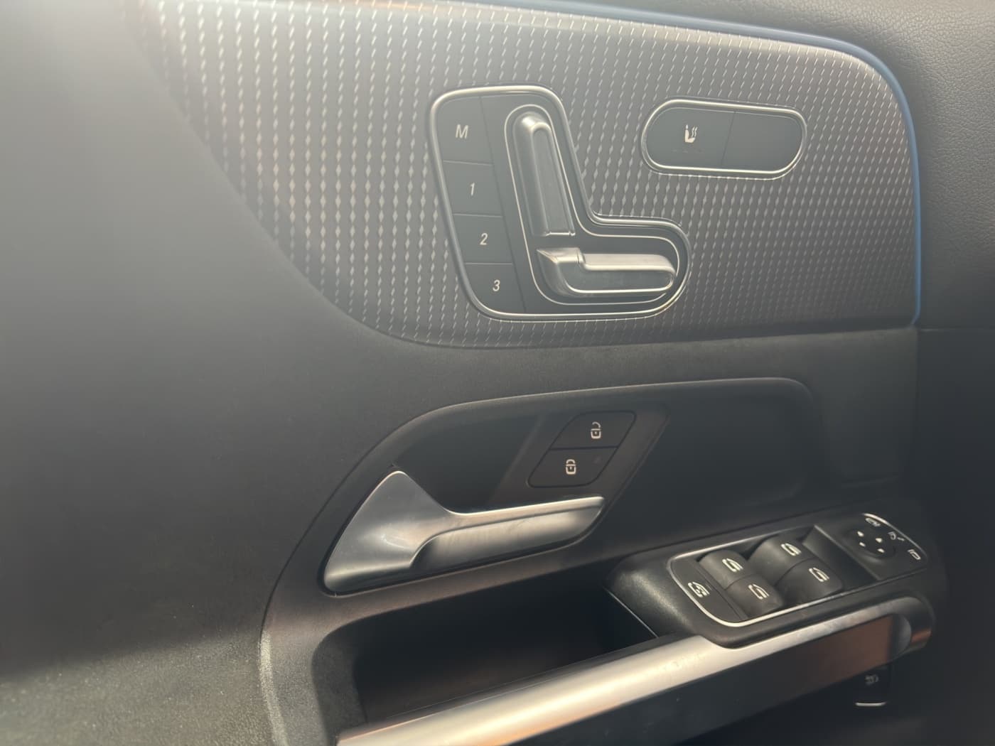 Mercedes-Benz EQB 350 4M Bild 18