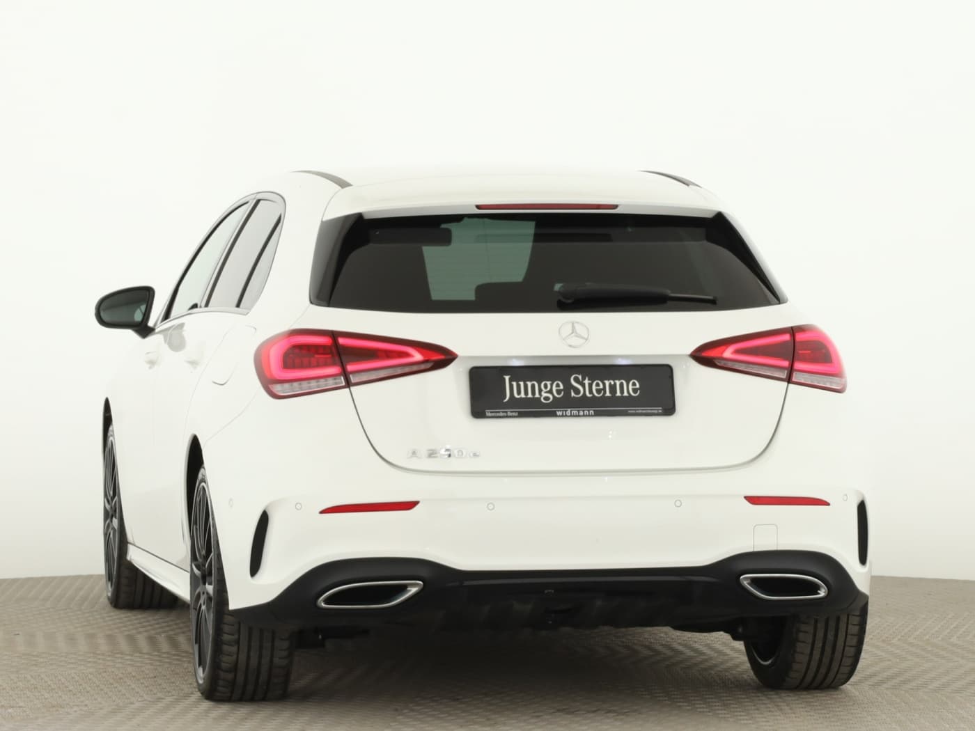 Mercedes-Benz A 250 e Bild 4