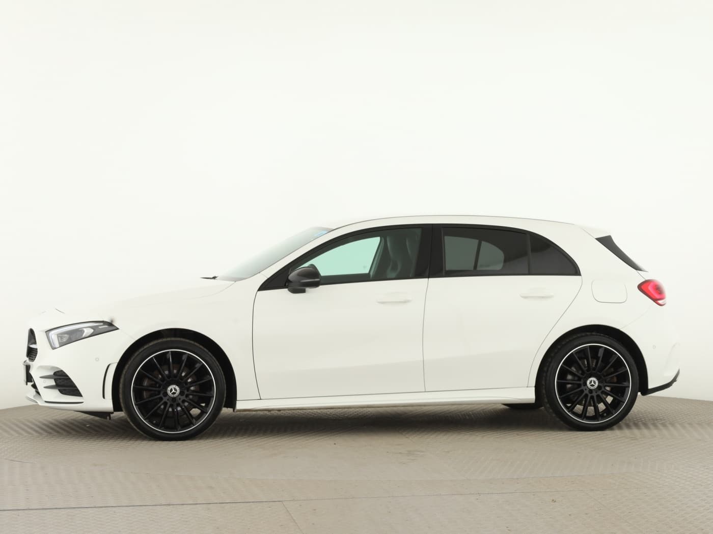 Mercedes-Benz A 250 e Bild 7