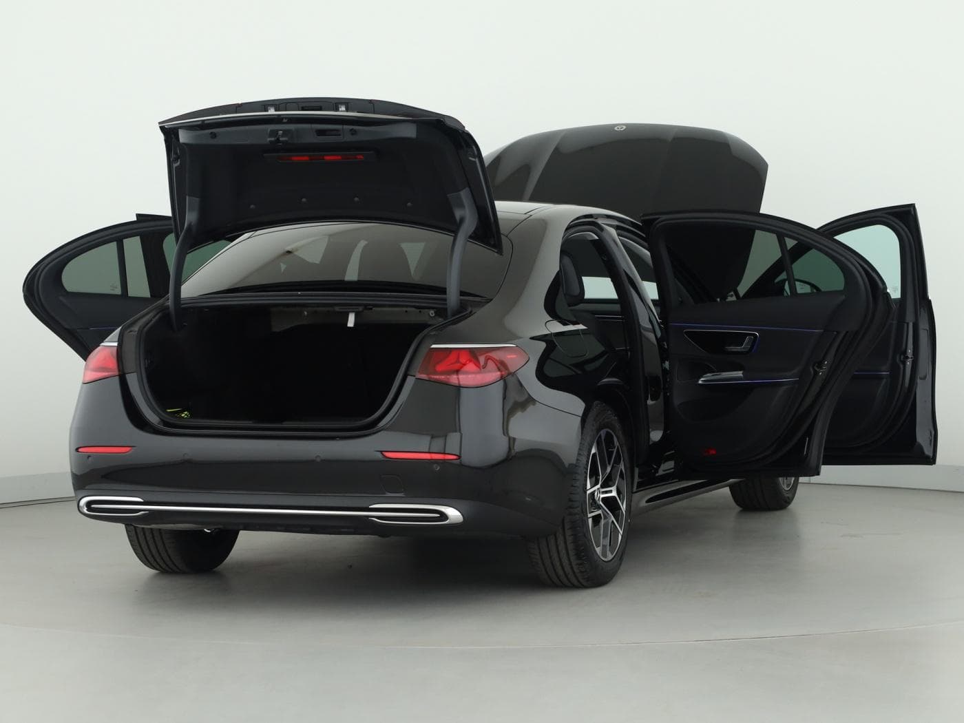 Mercedes-Benz E 200 Limousine Bild 9