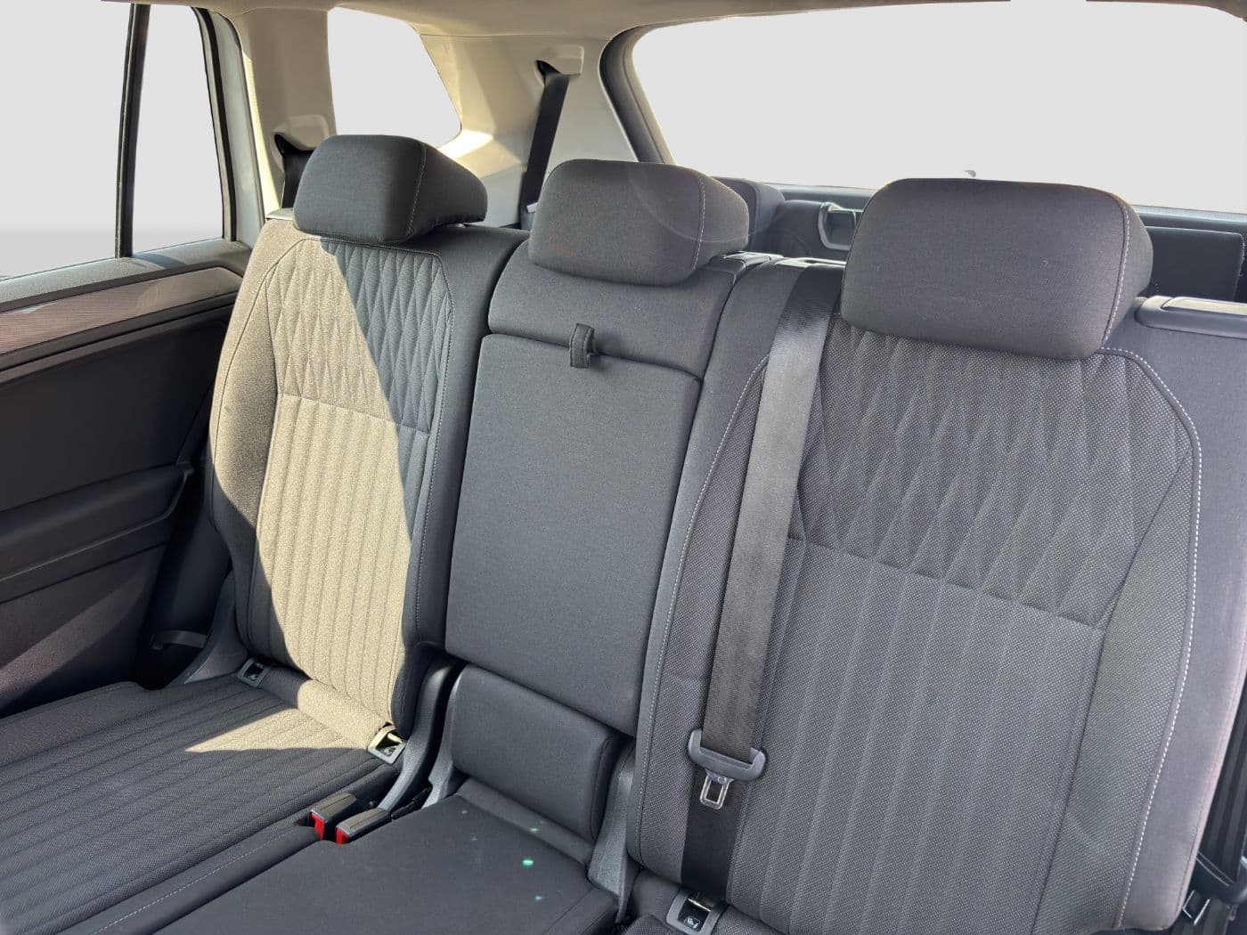 Volkswagen Tiguan Allspace Life 1.5 TSI 150 PS DSG AHK Standheizung NAVI ACC Bild 16
