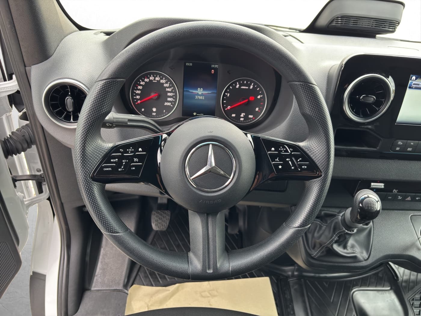 Mercedes-Benz Sprinter 317 CDI Koffer lang Bild 10