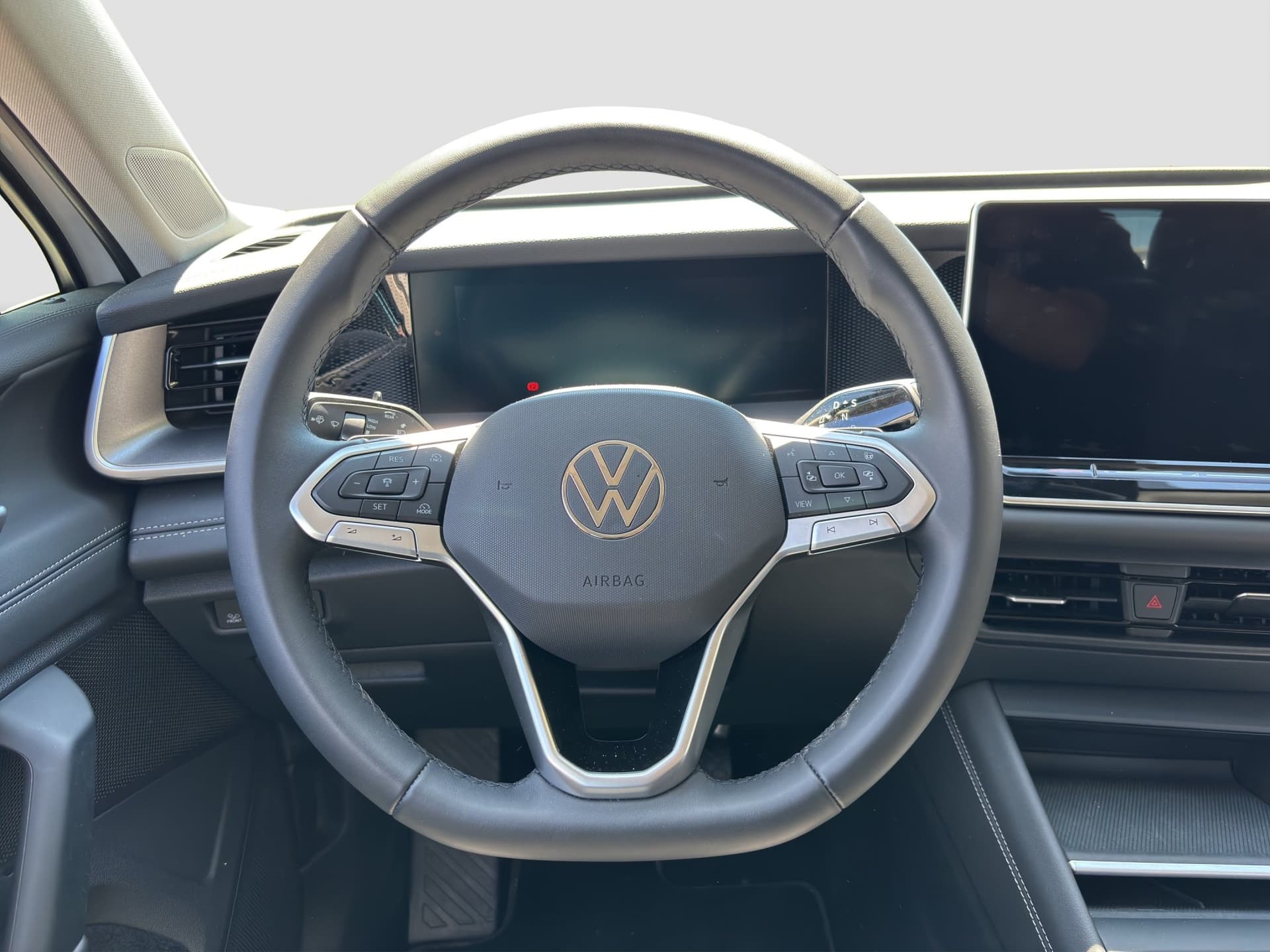 Volkswagen Tayron Life 1.5 eTSI 150 PS DSG AHK KAMERA 7-Sitze Bild 10
