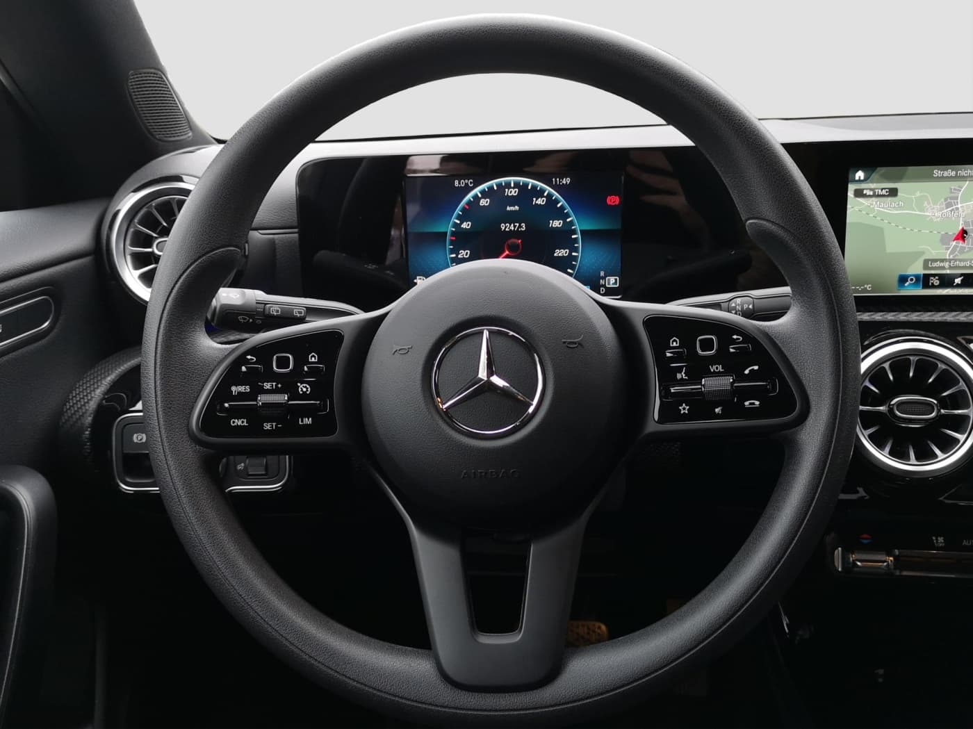 Mercedes-Benz CLA 180 d SB Bild 10