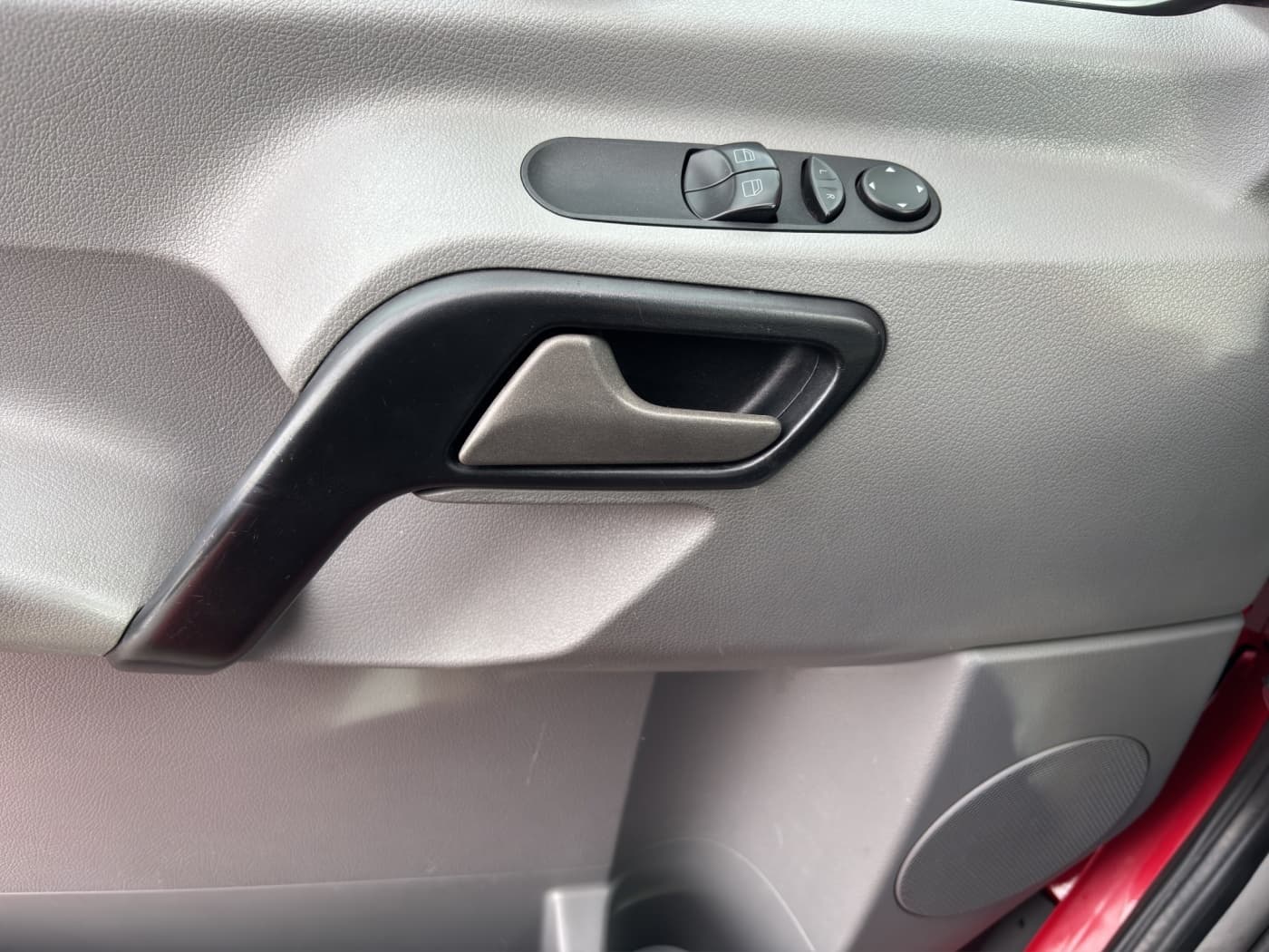 Volkswagen Crafter Kombi 35 kurz L1H1  VERKAUF NUR AN GEWERBE Bild 18