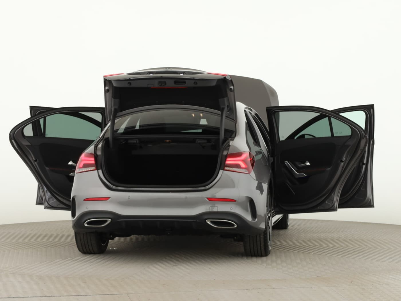 Mercedes-Benz A 250 e Lim Bild 9