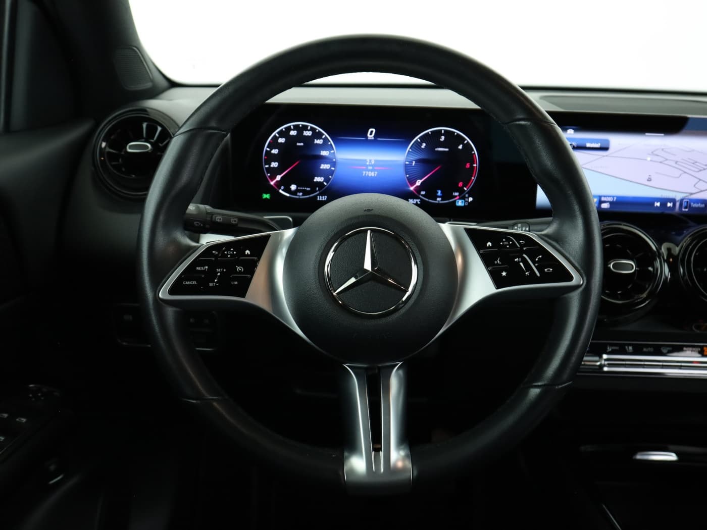 Mercedes-Benz GLB 200 d Bild 11