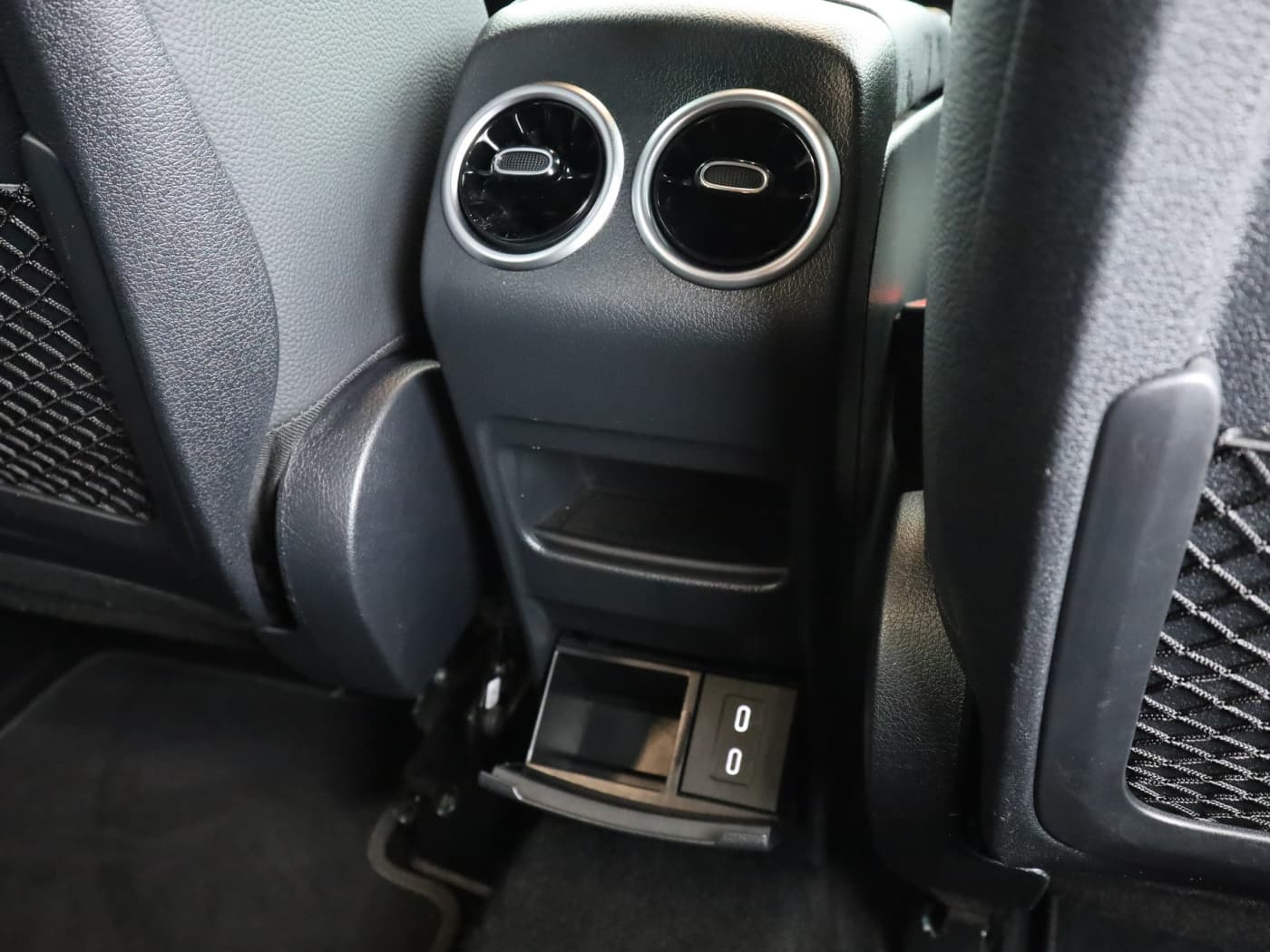 Mercedes-Benz GLB 200 d Bild 23