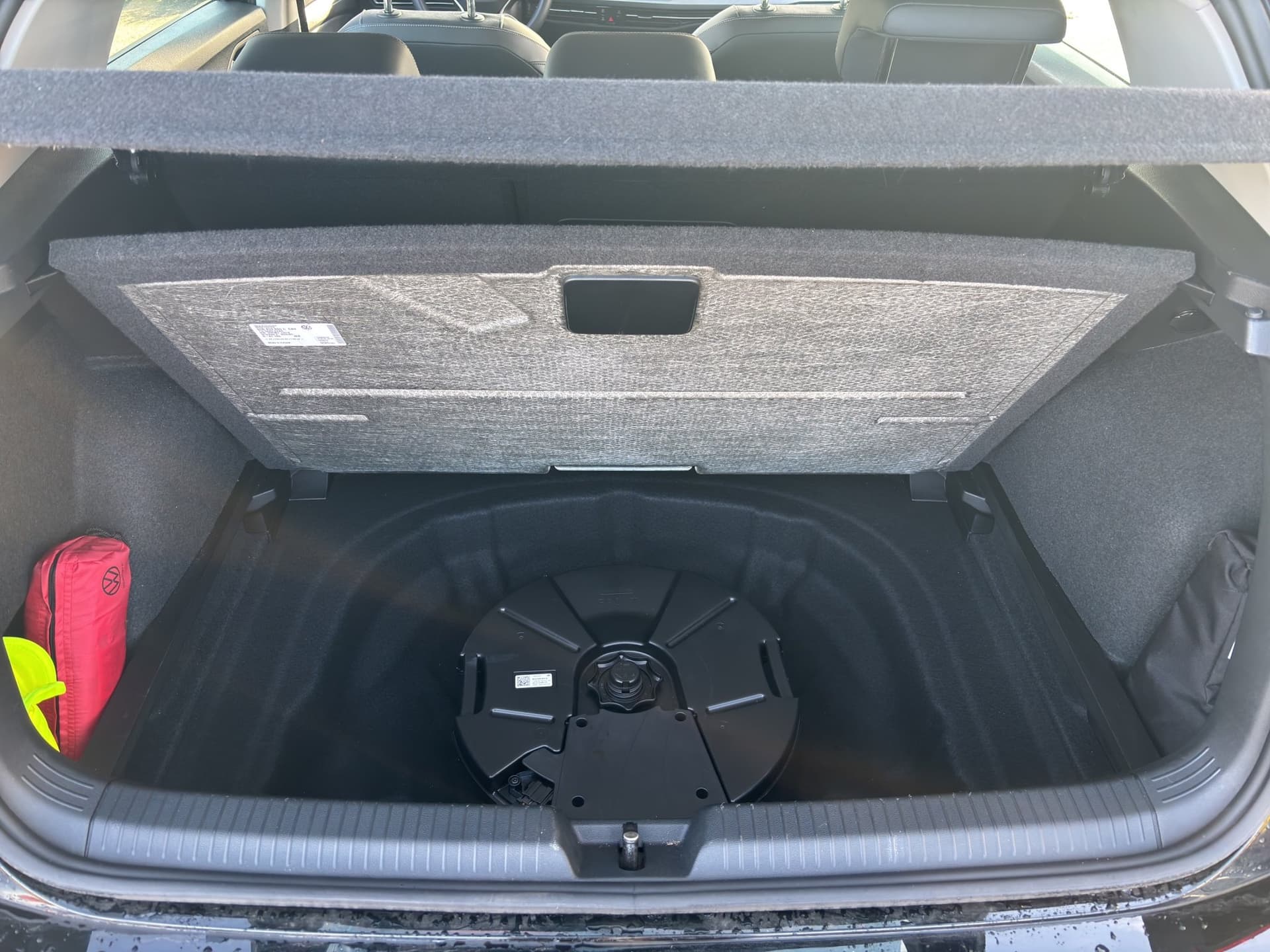 Volkswagen Golf Life 1.5 eTSI 115 PS DSG ACC Harman Kardon Bild 19