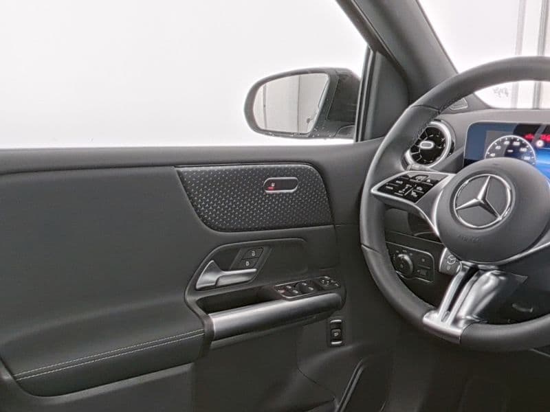 Mercedes-Benz B 200 Bild 9