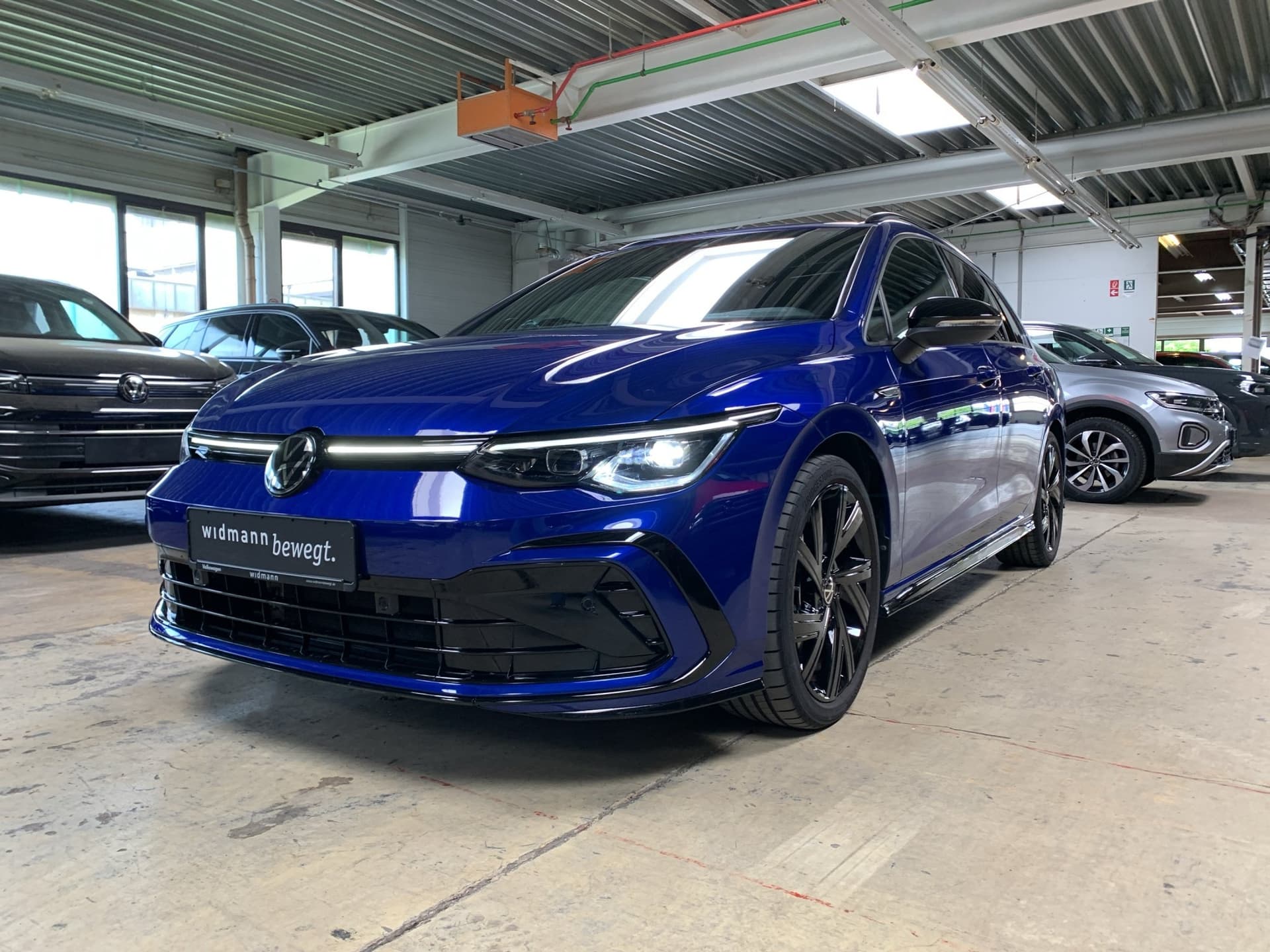 Volkswagen Golf Variant R-Line 1.5 l eTSI DSG Bild 23