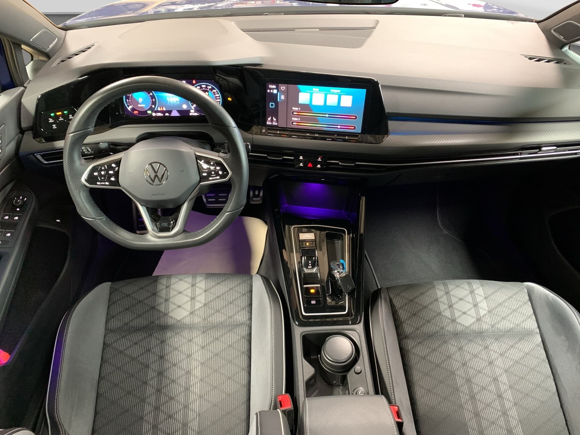 Volkswagen Golf Variant R-Line 1.5 l eTSI DSG Bild 9